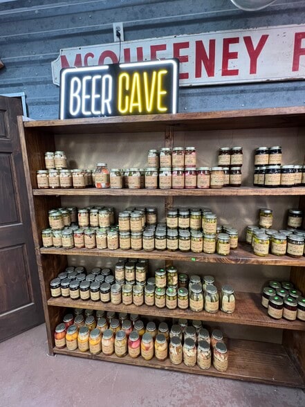 More Photos Of 1061 Cypress St, Roscoe Storefront For Sale