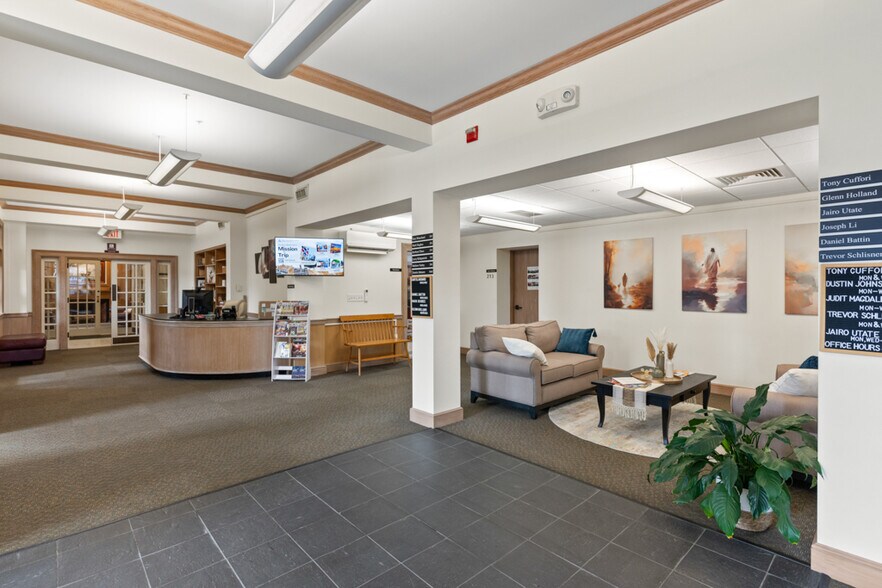 More Photos Of 479 Main St, Westbrook Public Library For Sale