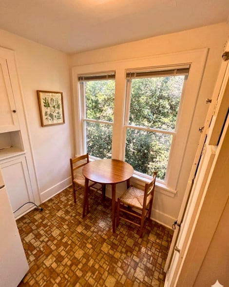 More Photos Of 4737 Brooklyn Ave NE, Seattle Apartments For Sale