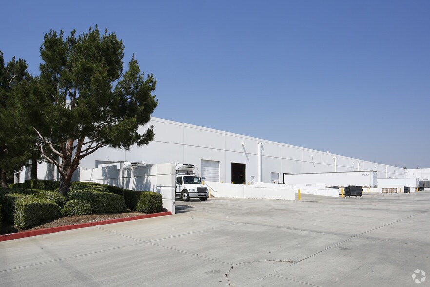 More Photos Of 880 Columbia Ave, Riverside Warehouse For Lease