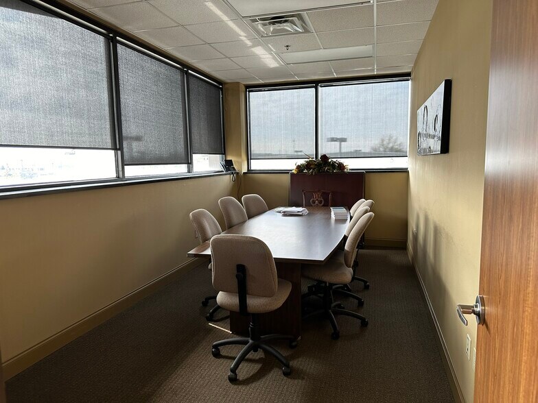 More Photos Of 4750 Sherwood Common Blvd, Baton Rouge Office For Lease