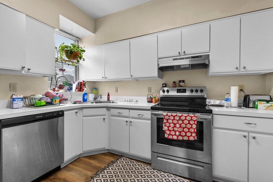 More Photos Of 625 W Princess Anne Rd, Norfolk Apartments For Sale