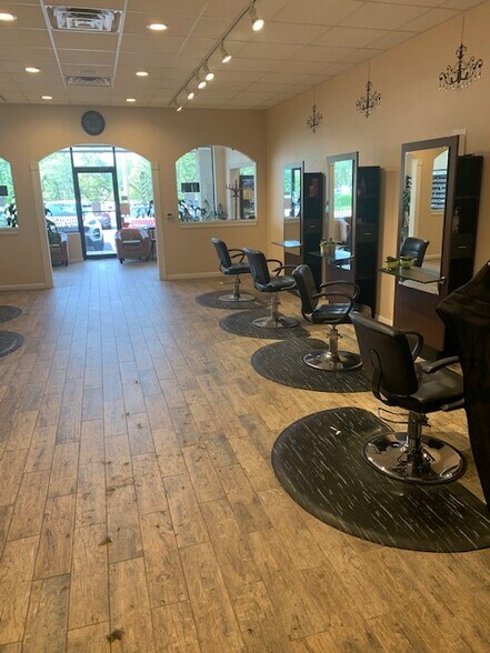 More Photos Of 680 Route 33 E, East Windsor General Retail For Lease