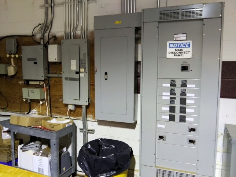 More Photos Of 6520 Hopkins Rd, Mentor Light Manufacturing For Sale