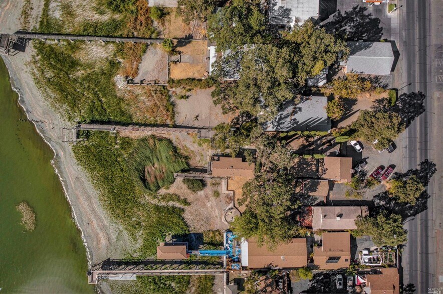 More Photos Of 14097 Lakeshore Dr, Clearlake Apartments For Sale