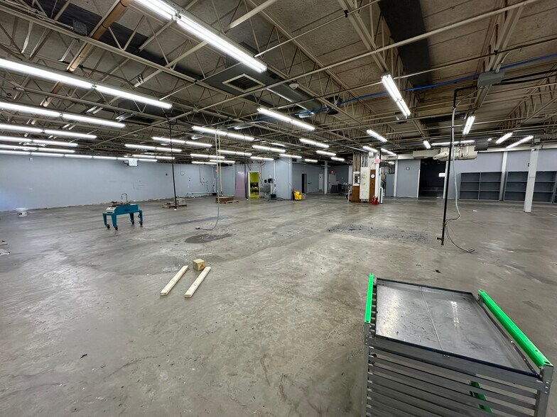 More Photos Of 55 Fields Ln, North Salem Warehouse For Lease