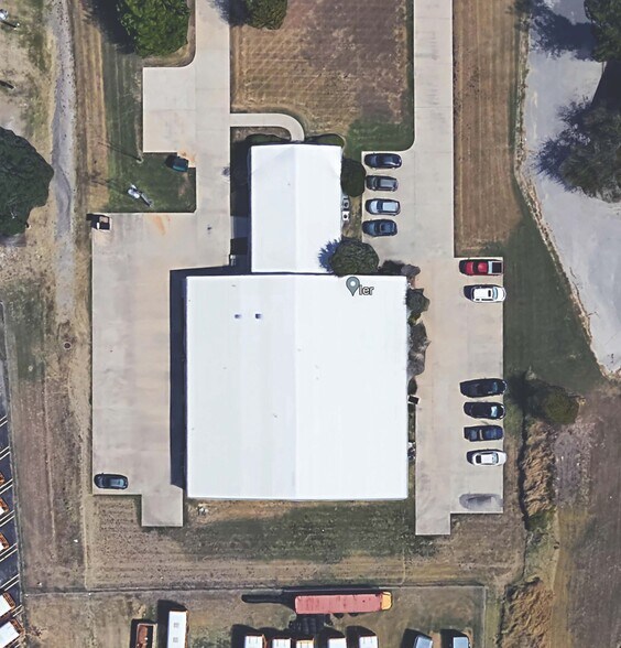More Photos Of 1000 Industrial Park Rd, Belton Office For Lease