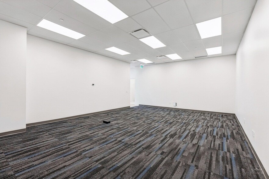 More Photos Of 1575 Clements Rd, Pickering Manufacturing For Lease