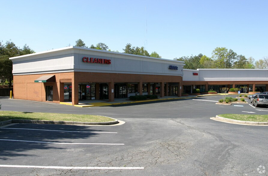 More Photos Of 8560 Holcomb Bridge Rd, Alpharetta Freestanding For Lease