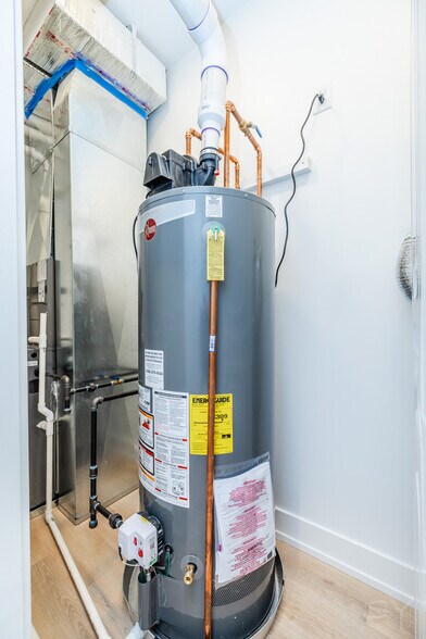 More Photos Of 6050 Eberhart ave, Chicago Apartments For Sale