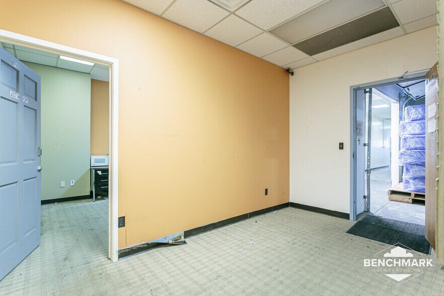 More Photos Of 740 Driving Park Ave, Rochester Light Manufacturing For Lease