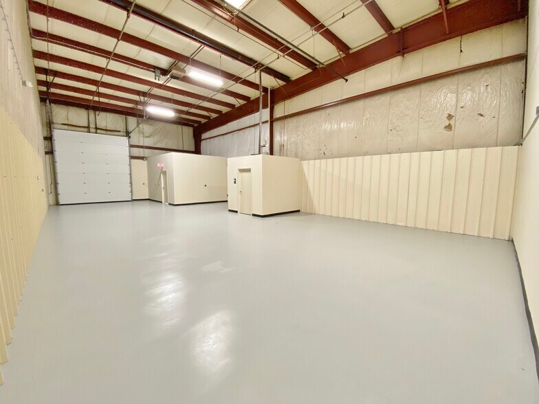 1384813876 Dawson Beach Rd, Woodbridge, VA 22191 Industrial For Lease