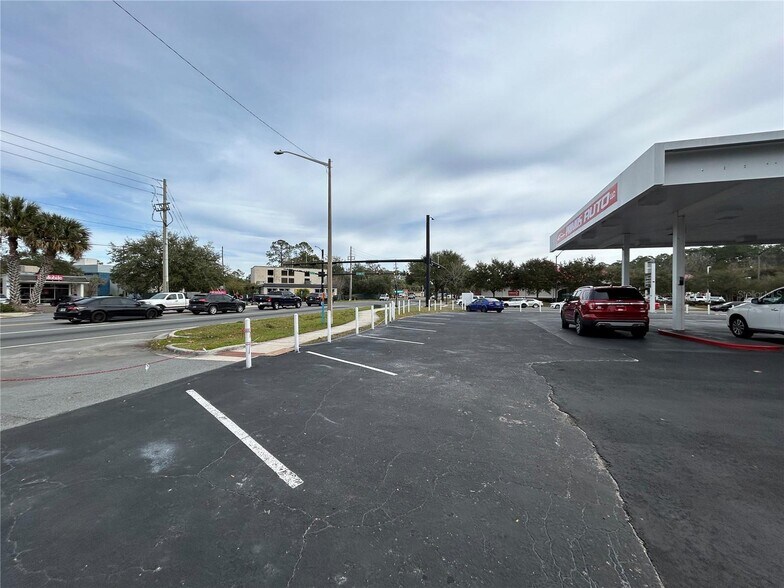 More Photos Of 1516 N Main St, Gainesville Auto Dealership For Sale
