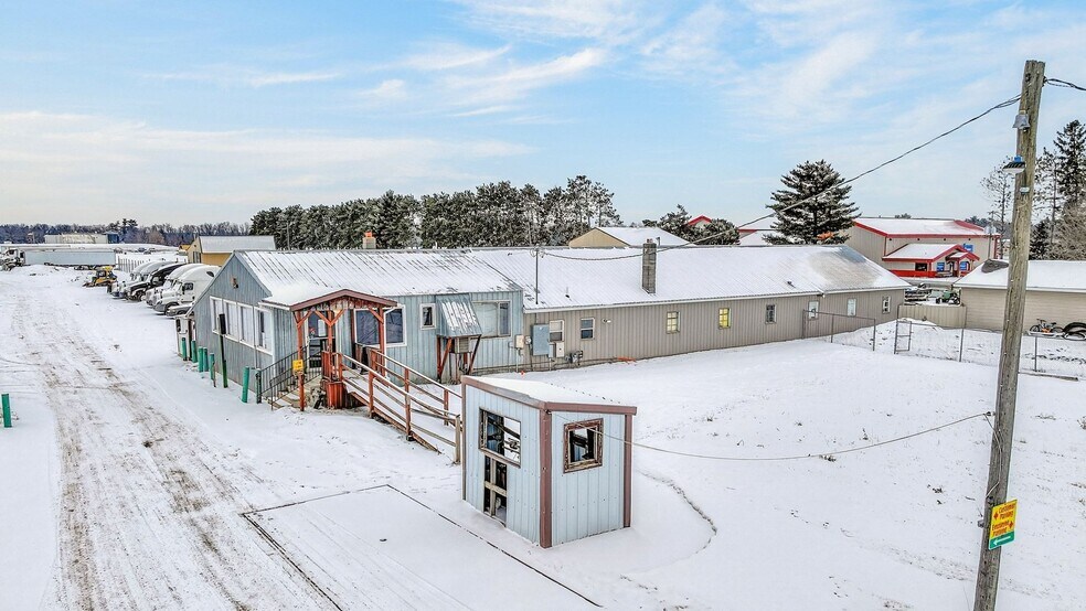 More Photos Of 1631 US Highway 8, Barron Auto Salvage Facility For Sale