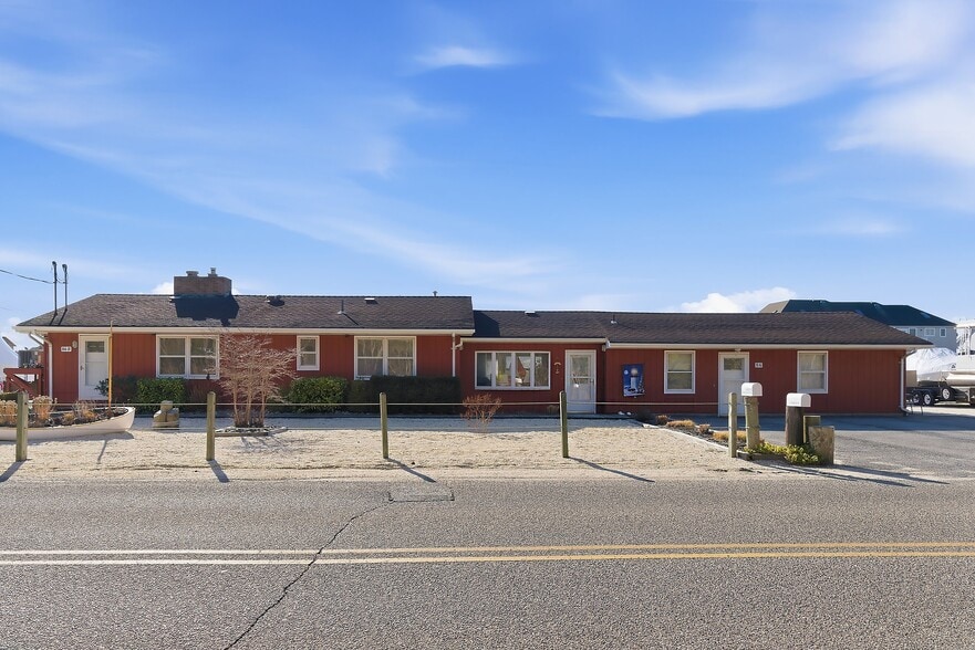 More Photos Of 100 Harbor Inn Rd, Bayville Shipyard For Sale