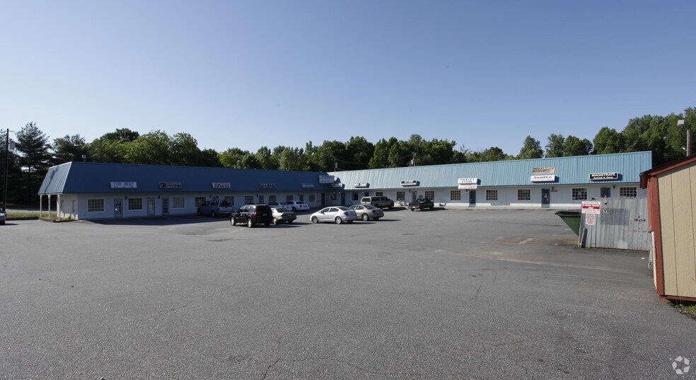 More Photos Of 10471 Asheville Hwy, Inman Unknown For Lease