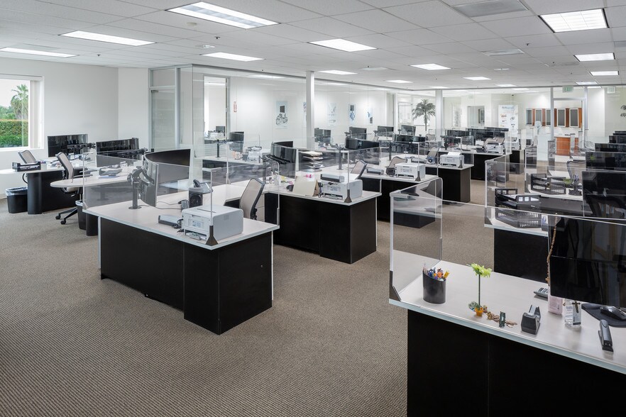 More Photos Of 15 Whatney, Irvine Research And Development For Lease