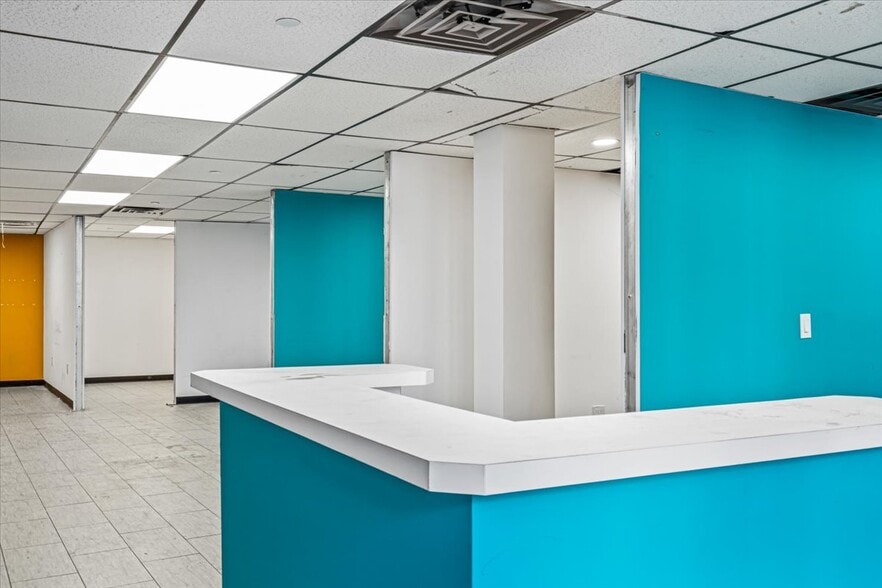 More Photos Of 32-04 38th Ave, Long Island City Apartments For Lease