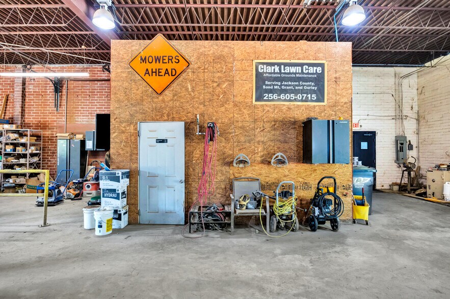 More Photos Of 363 Old Larkinsville Rd, Scottsboro Warehouse For Sale