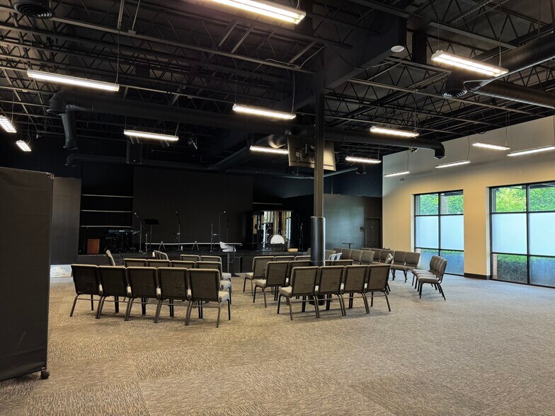 More Photos Of 13600 NE 84th St, Vancouver Freestanding For Lease