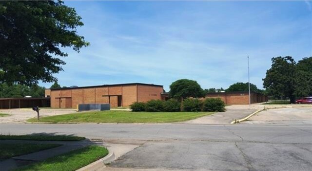 Primary Photo Of 200 Forrest Park Rd, Bartlesville Religious Facility For Sale