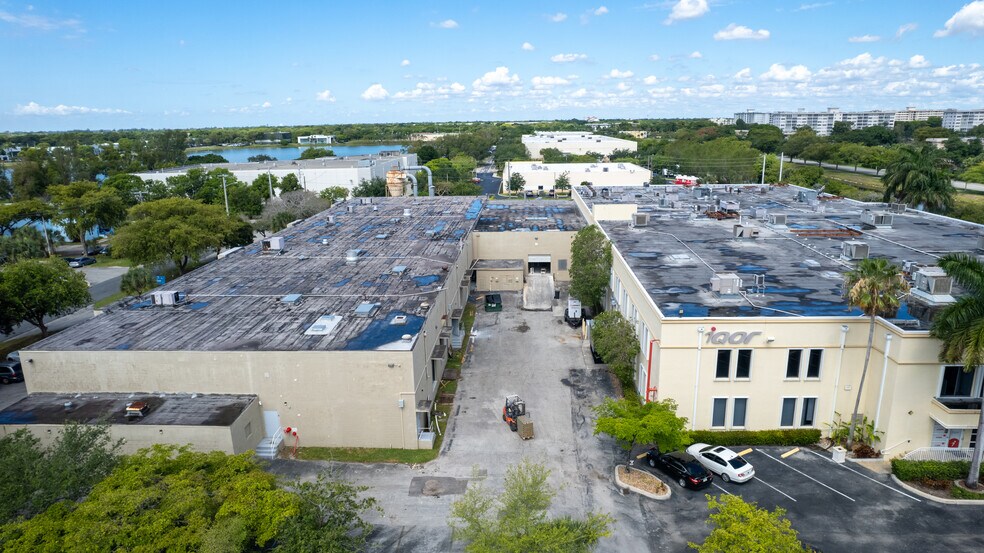 More Photos Of 895 SW 30th Ave, Pompano Beach Office For Lease
