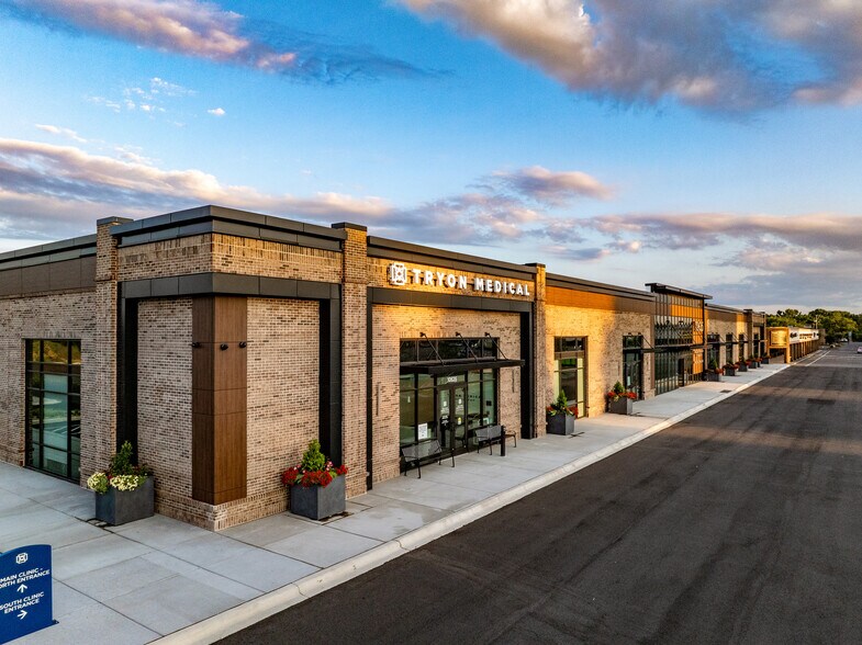 More Photos Of 10635 Park Rd, Charlotte Medical For Sale