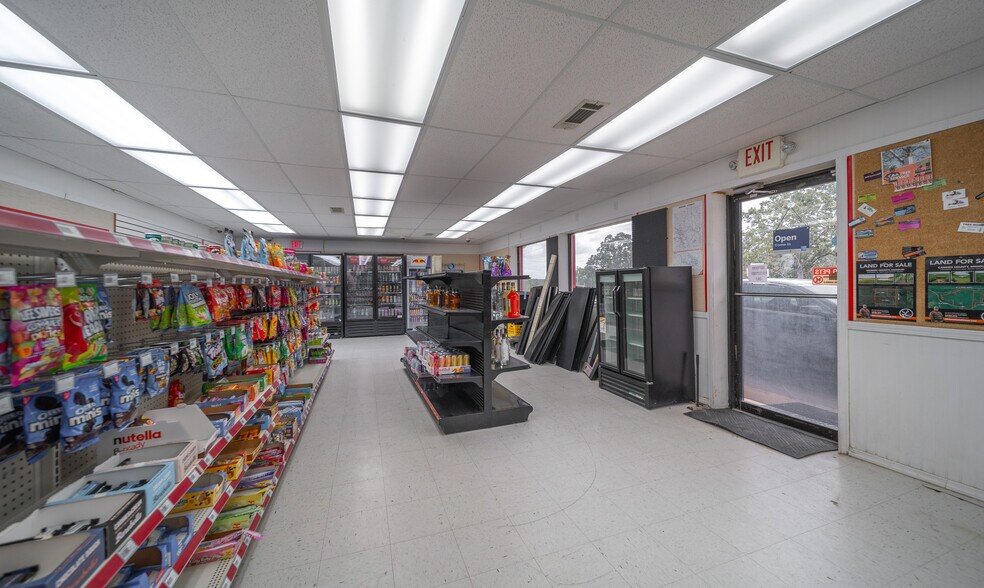 More Photos Of 29176 MO-7, Edwards General Retail For Sale