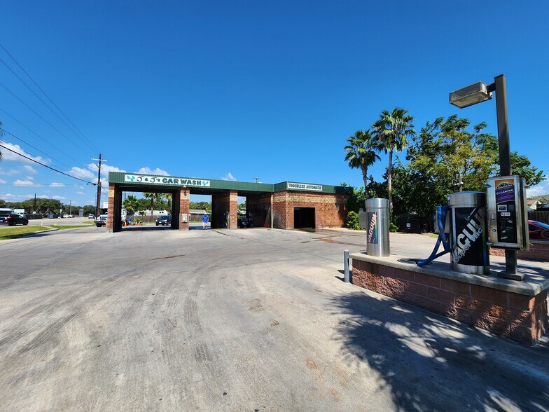 More Photos Of 3516 Highway 35 N, Fulton General Retail For Sale