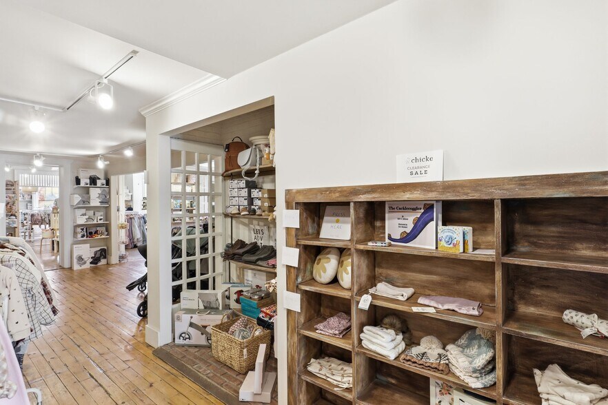 More Photos Of 25 S Main St, Pittsford Freestanding For Sale