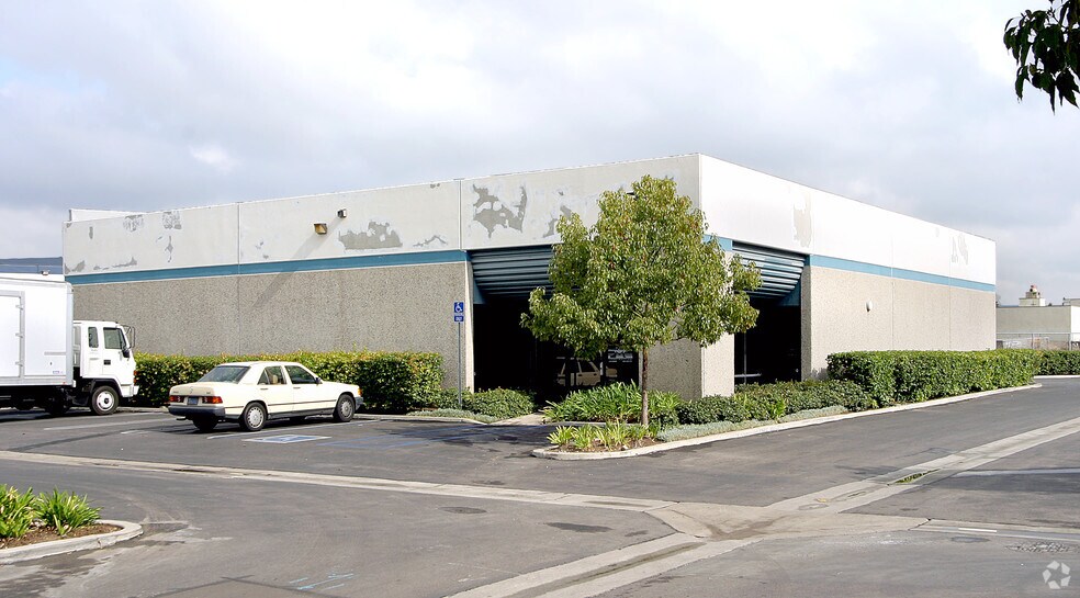 More Photos Of 370 N Palm St, Brea Unknown For Lease