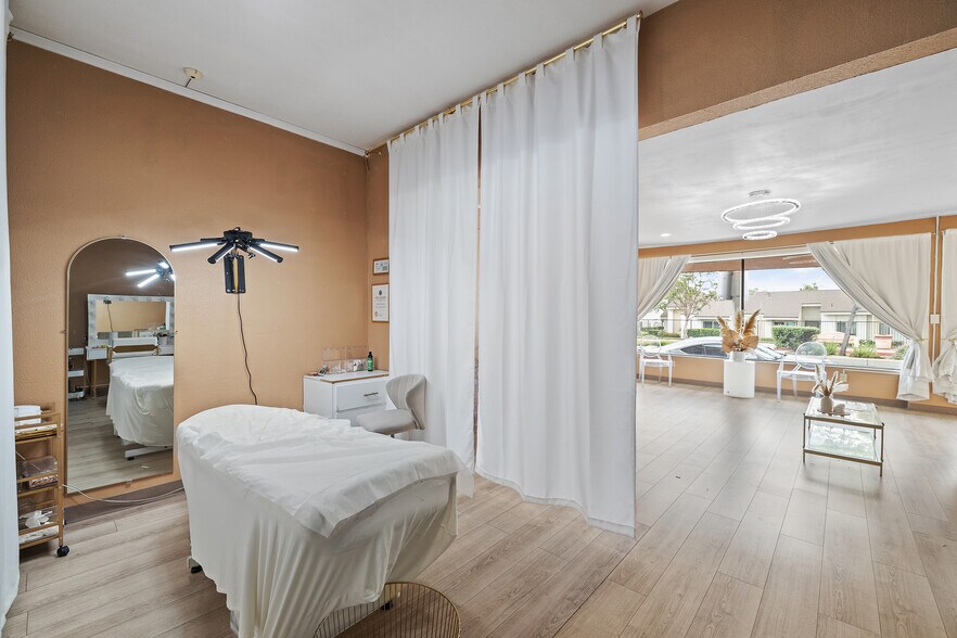 More Photos Of 1001-1003 E La Habra Blvd, La Habra Storefront For Sale