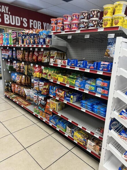 More Photos Of Cherokee St, Lindsay Convenience Store For Lease