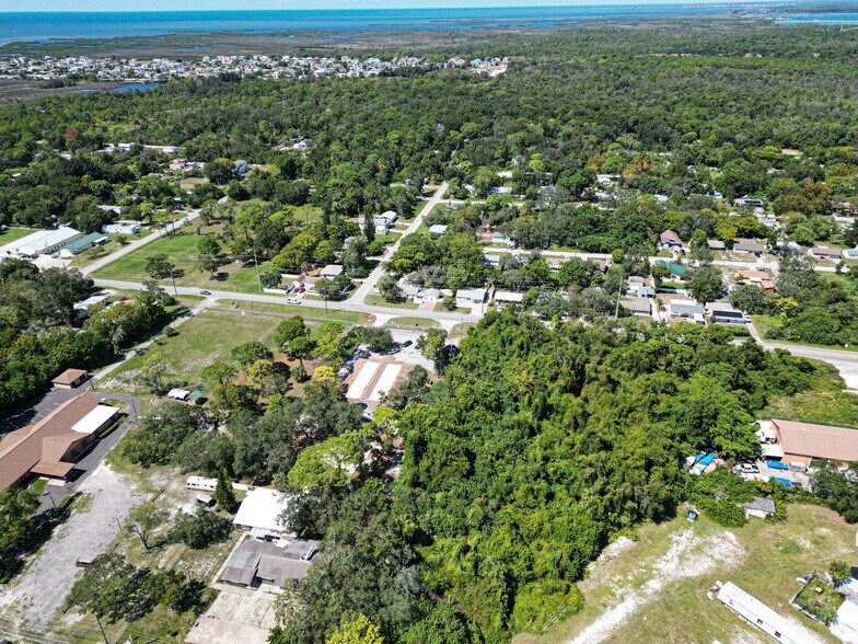 More Photos Of 14825 US Highway 19, Hudson Service For Sale