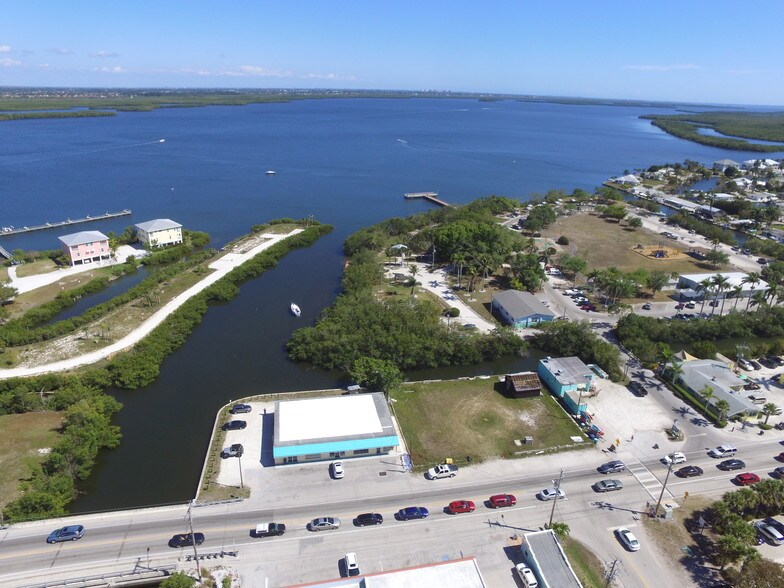 More Photos Of 4547 Pine Island Rd, Matlacha Storefront For Sale