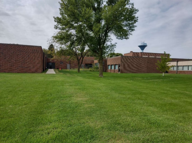 More Photos Of 300 3rd Ave SE, Fairfax Schools For Sale