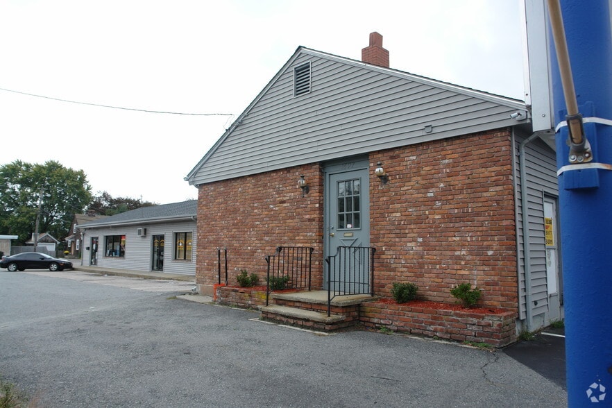 More Photos Of 1697-1711 Warwick Ave, Warwick Office For Sale