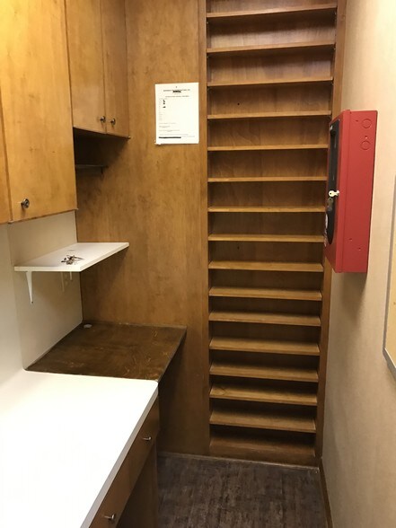 More Photos Of 3560 Delaware St, Beaumont Medical For Sale