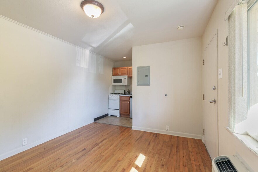 More Photos Of 901 Jasmine St, Denver Apartments For Sale