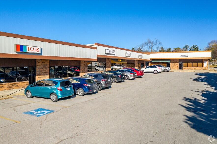 More Photos Of 12674-12710 Shawnee Mission Pky, Shawnee Unknown For Lease