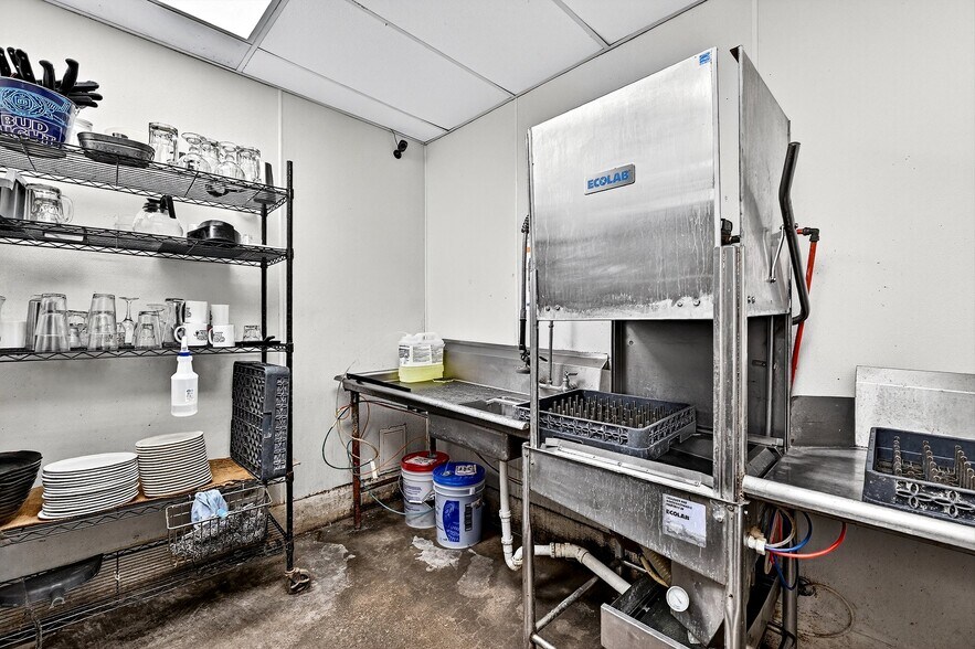 More Photos Of 301 N 1st St, Madill Restaurant For Sale