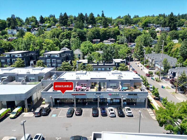 More Photos Of 7113-7121 SW Macadam Ave, Portland Storefront For Lease