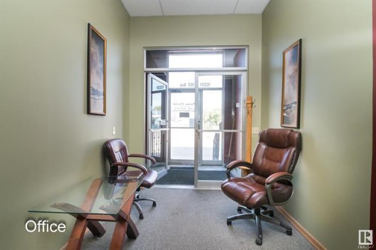 More Photos Of 10201 100 Av, Morinville Office Residential For Sale