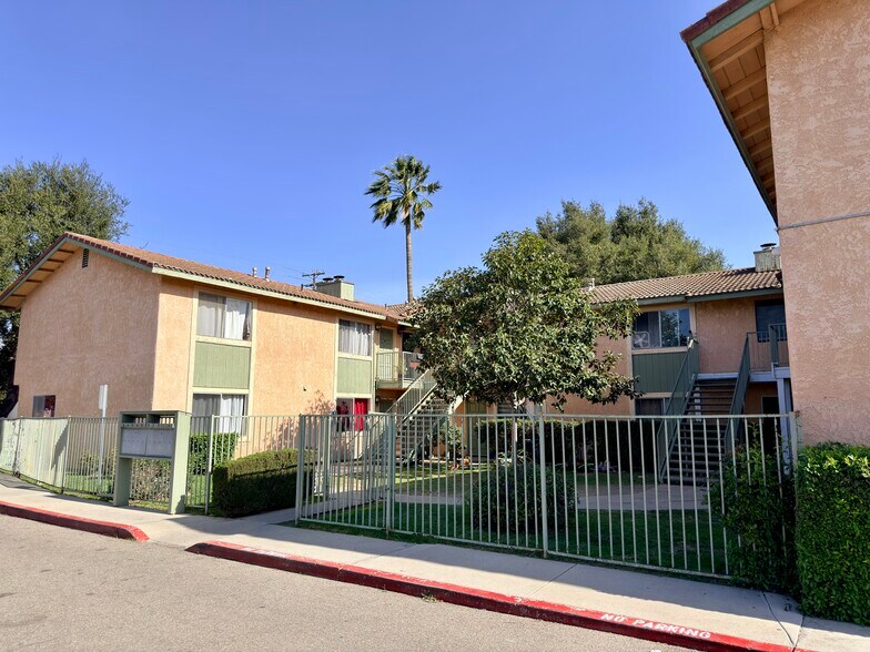 More Photos Of 1208 E Ventura St, Santa Paula Apartments For Sale