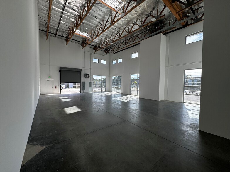 More Photos Of 1400 Graves Ave, Oxnard Distribution For Lease