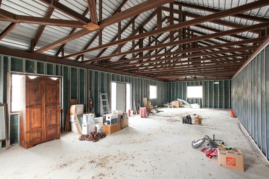 More Photos Of 8860 Oakland Rd, San Antonio Office For Sale