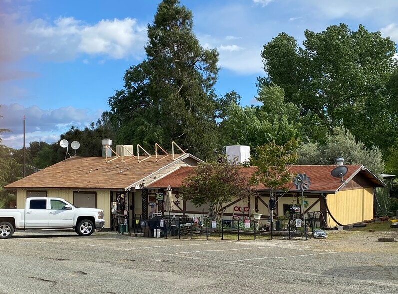Primary Photo Of 6065 State Highway 49 N, Mariposa Specialty For Sale