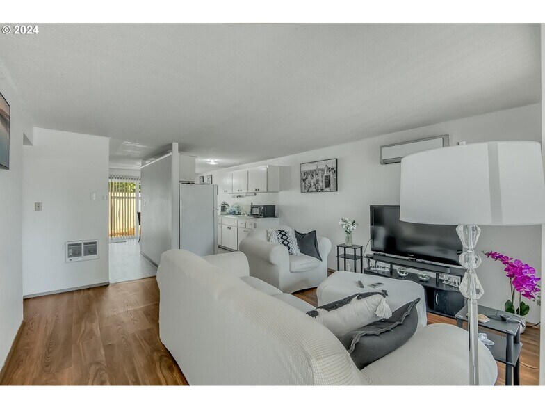 More Photos Of 611 SE 139th Ave, Portland Apartments For Sale