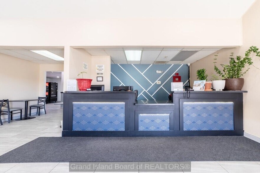 More Photos Of 3205 S Locust St, Grand Island Hotel For Sale