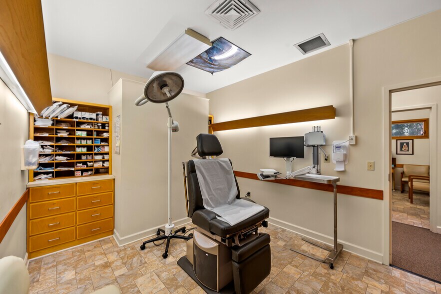 More Photos Of 4000 S Swaim Street Ext, Jonesville Office For Sale